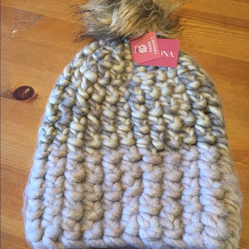 Cute winter hat! - NWT